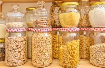 How to Build a Healthy Pantry With Natural Foods